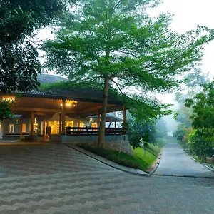 4* Resort Sterling Wayanad